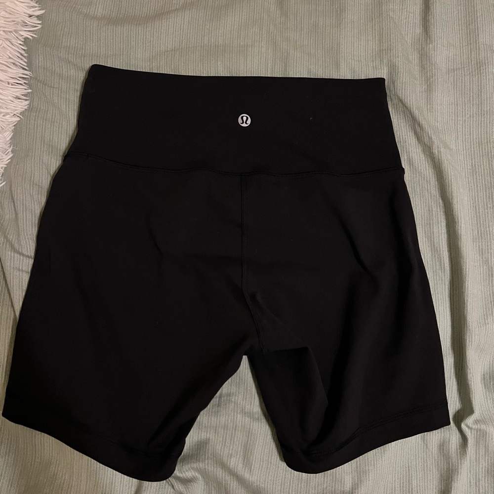 Black Lululemon Align Biker Shorts Woman Size 8 Length 6”